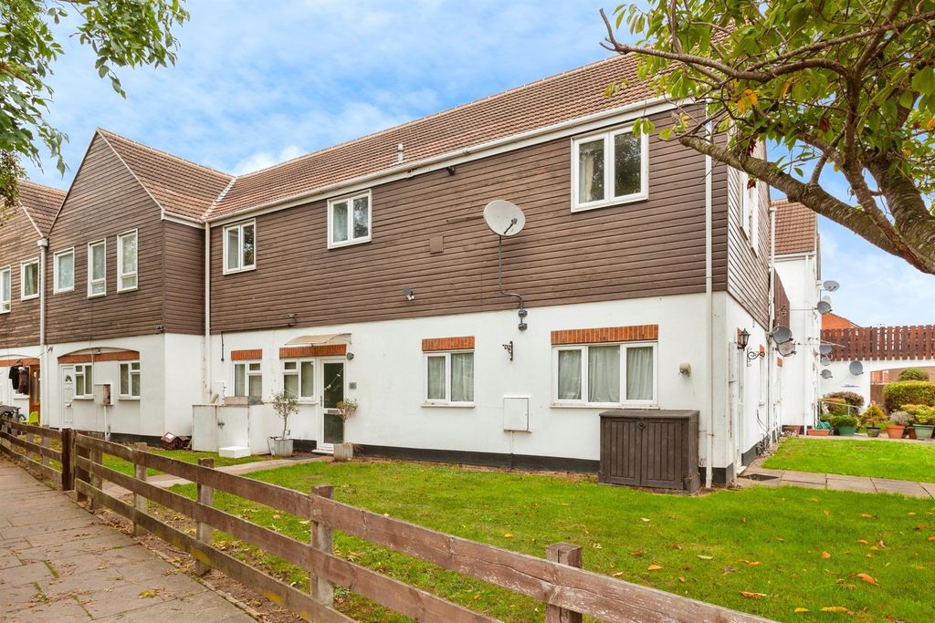 Property photo 1 of 17