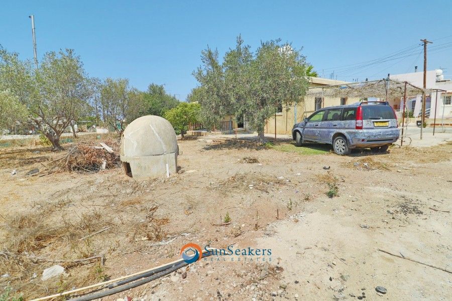 Property photo 2 of 13