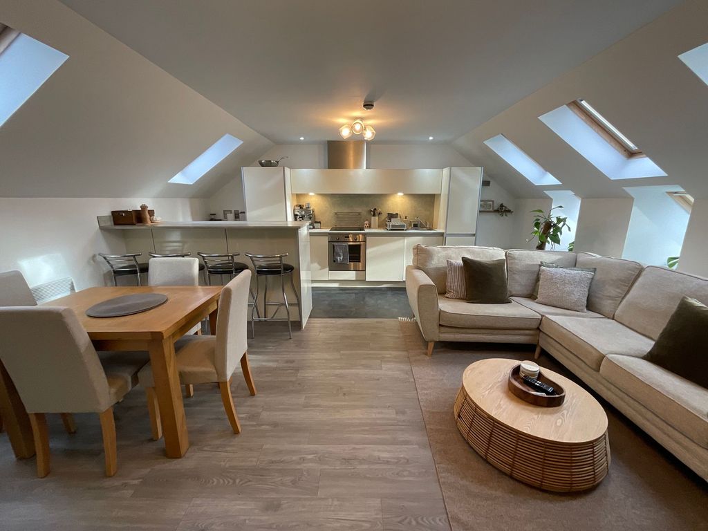 Property photo 2 of 18 Kitchen/Reception Room