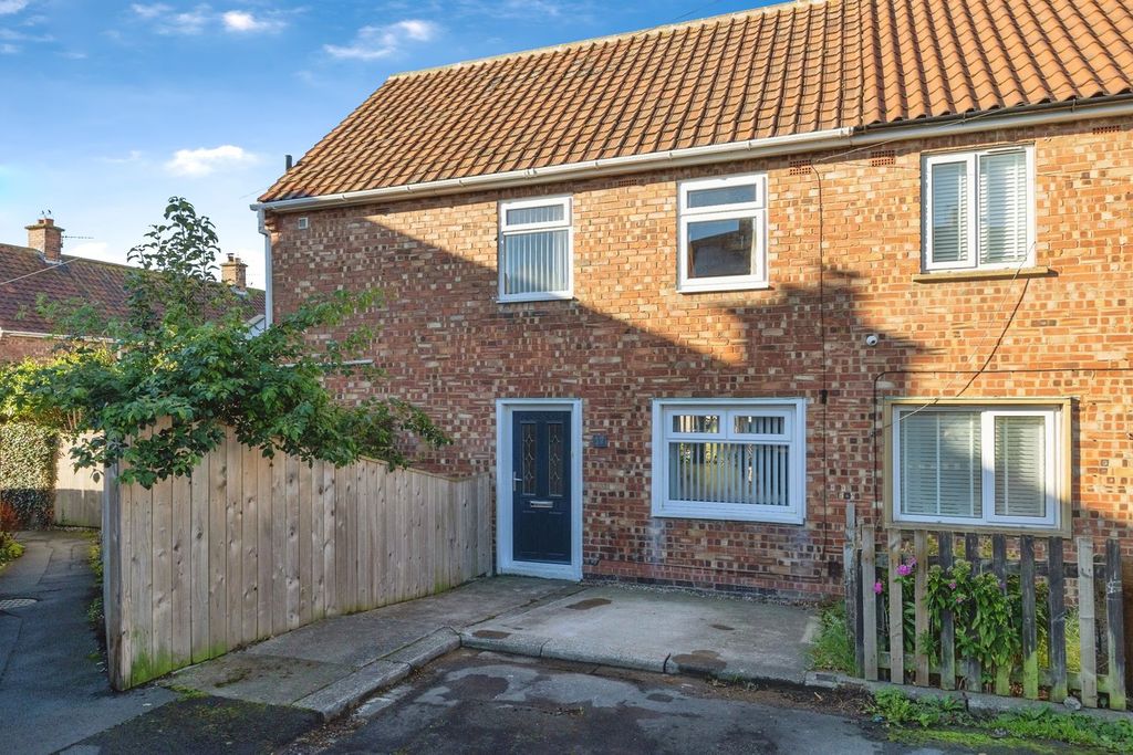 Property photo 1 of 18