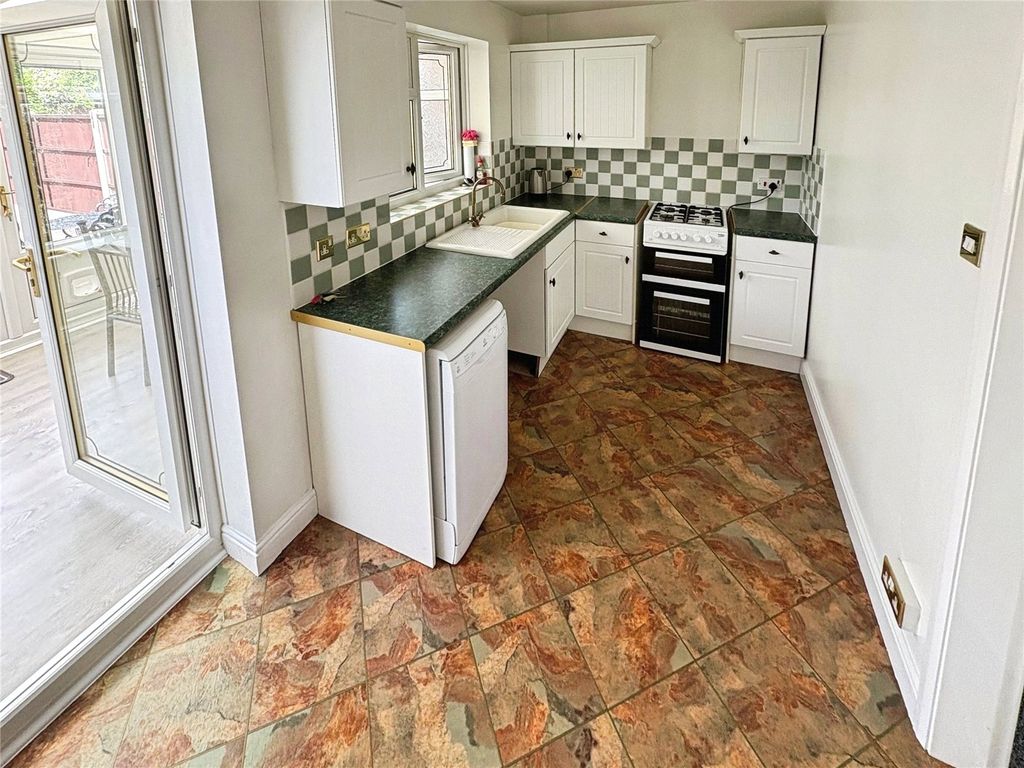 Property photo 3 of 8 Dining Kitchen