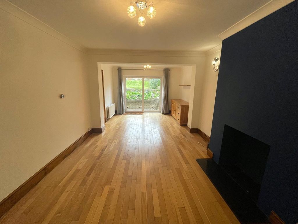 Property photo 2 of 16 Picture No. 02