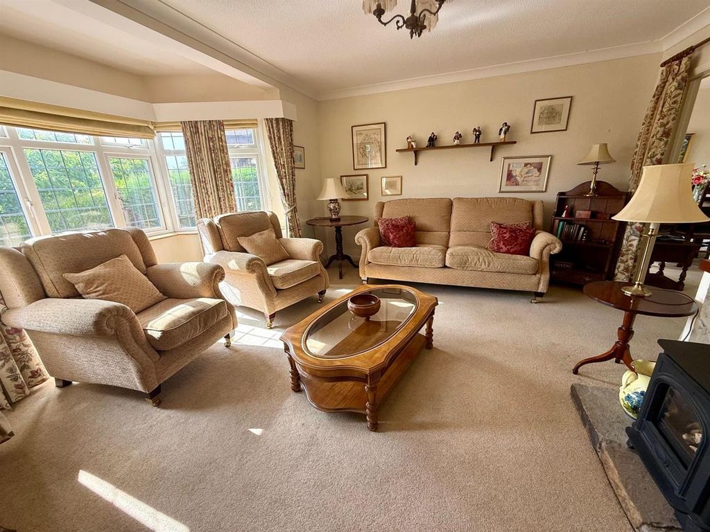 Property photo 3 of 26