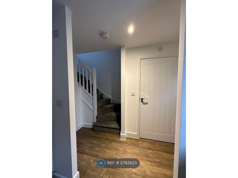 Property photo 2 of 10 Downstairs Hallway