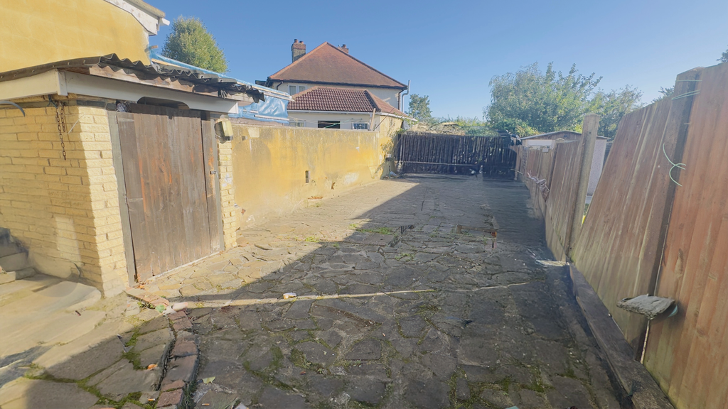 Property photo 2 of 2