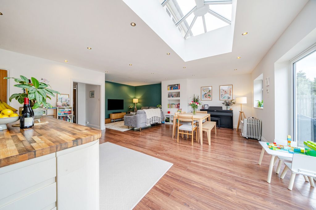 Property photo 2 of 26 1422055-6-69B2Af9...