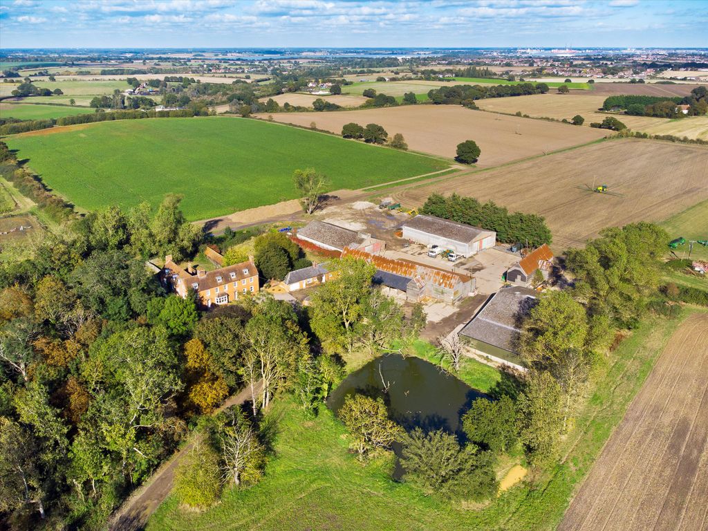Additional image 7 of 8 bed farm for saleGreat Oakley Hall Estate, Essex CO12