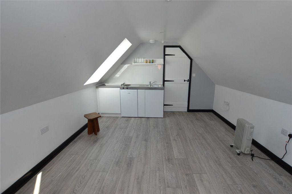 Property photo 3 of 7 Picture No. 06