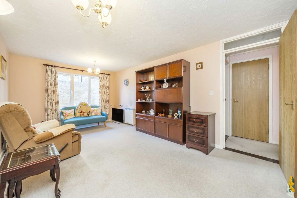 Property photo 2 of 5