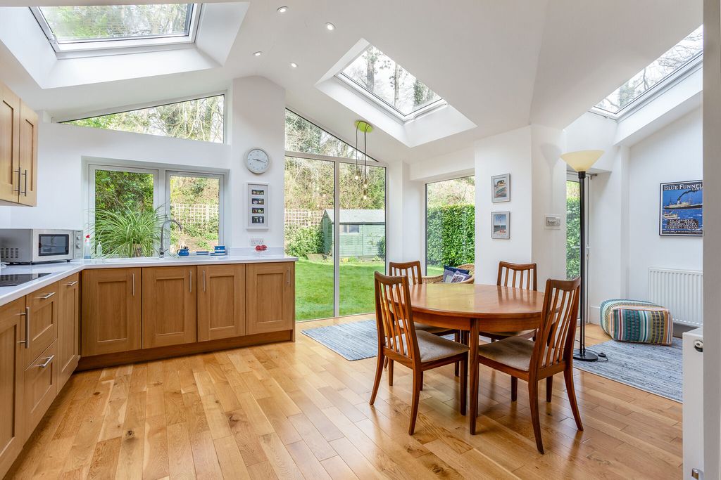 Property photo 3 of 14