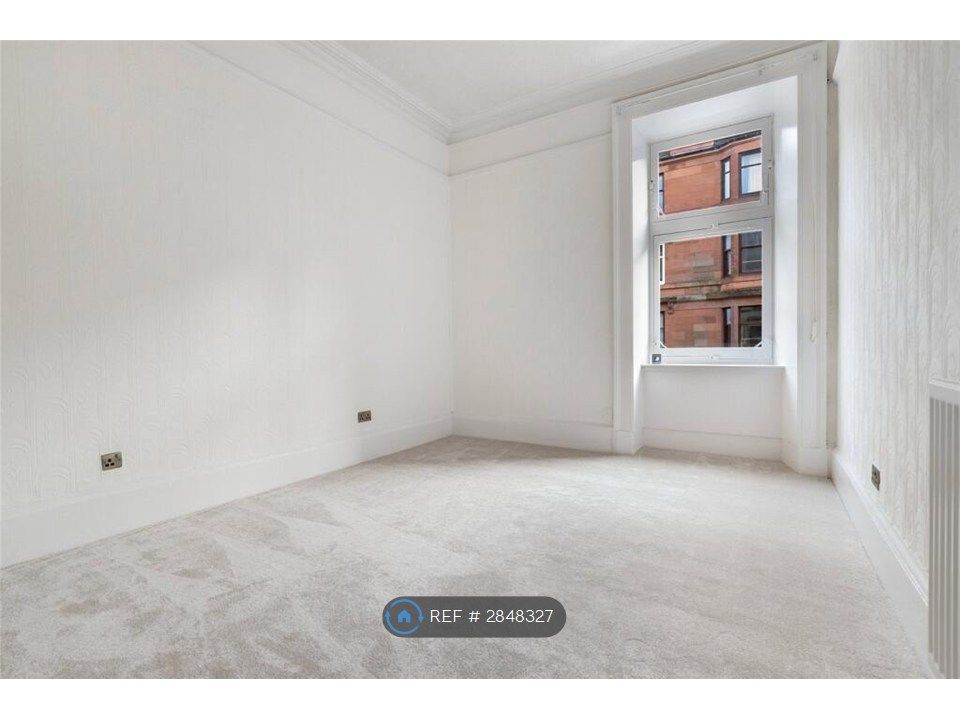 Property photo 2 of 8 Living Room