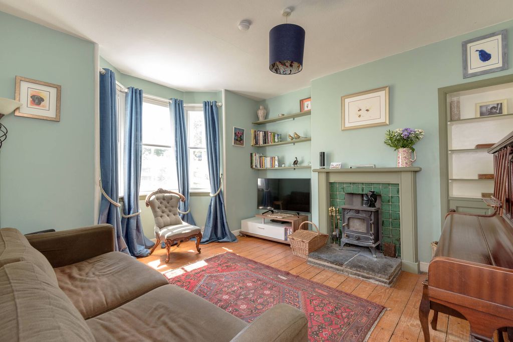 Property photo 3 of 17 Property Image 3