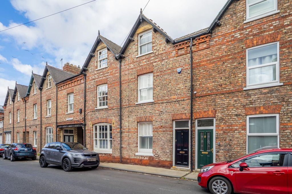 Property photo 1 of 15 8Gs-1.Jpg