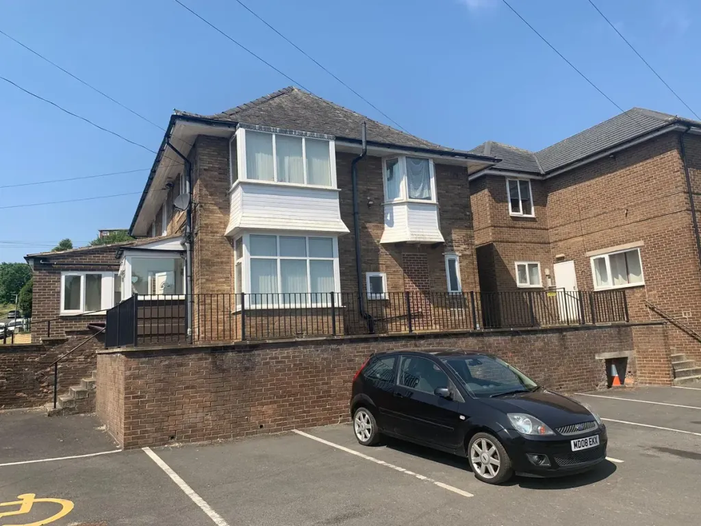 Property photo 1 of 5