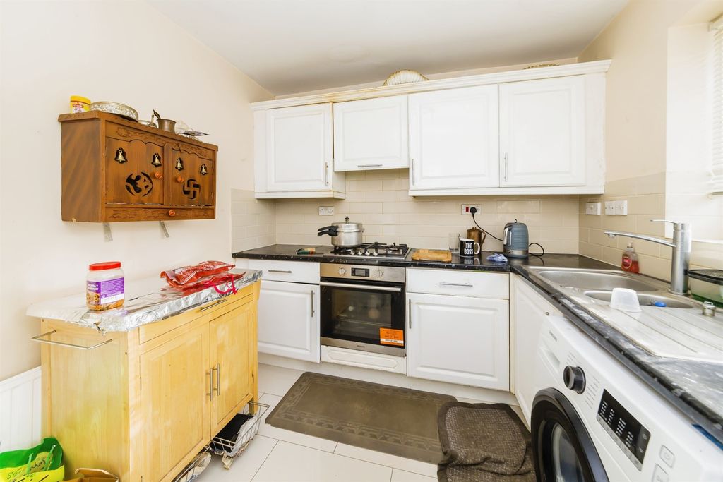 Property photo 2 of 14
