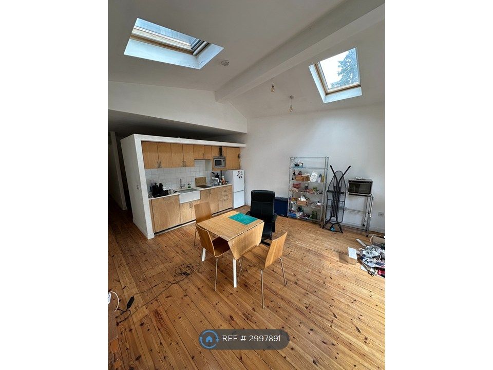 Property photo 3 of 29