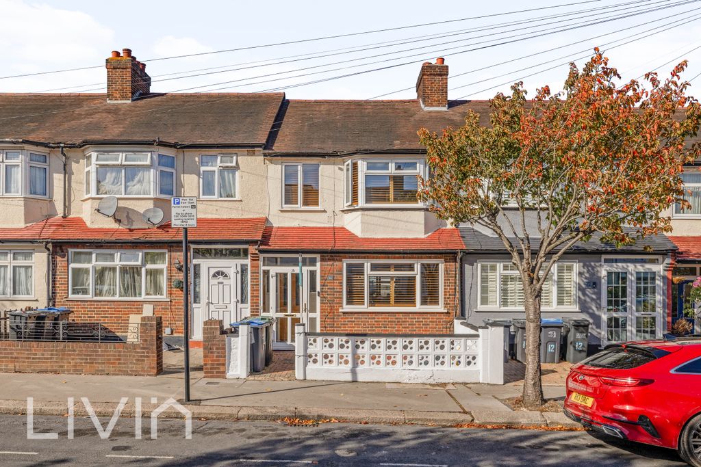 Property photo 1 of 9 918A2874