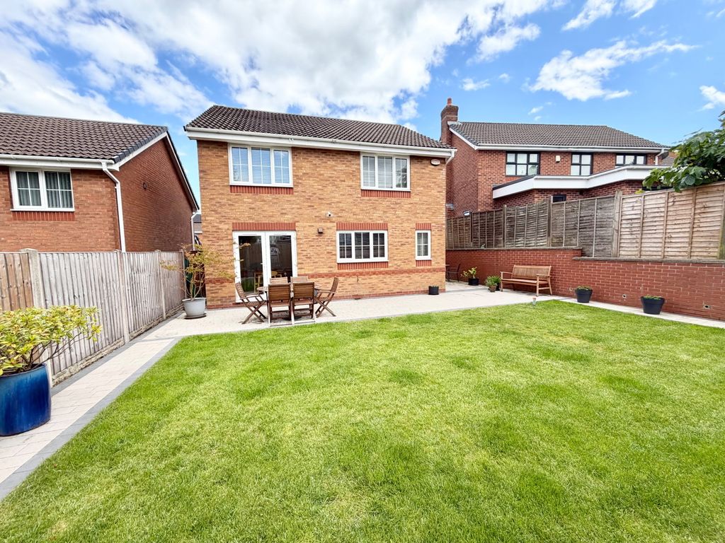 Property photo 2 of 37