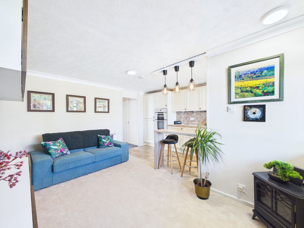 Property photo 2 of 14 5354352