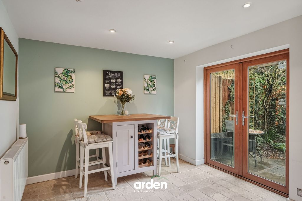 Property photo 3 of 13