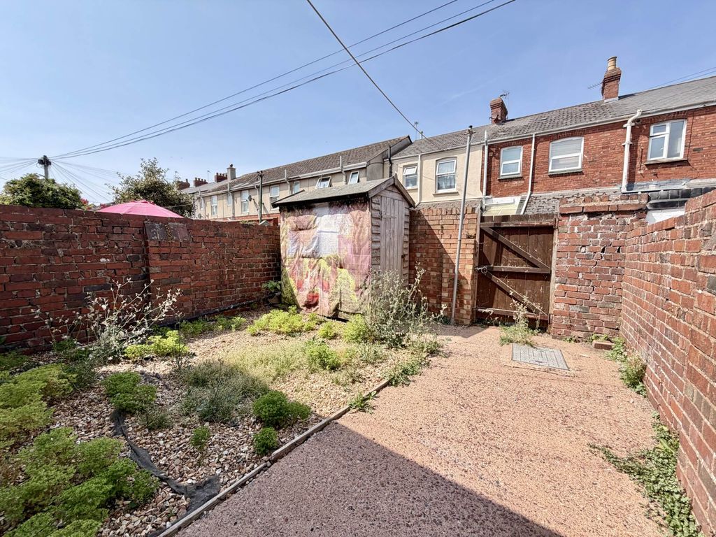Property photo 3 of 13