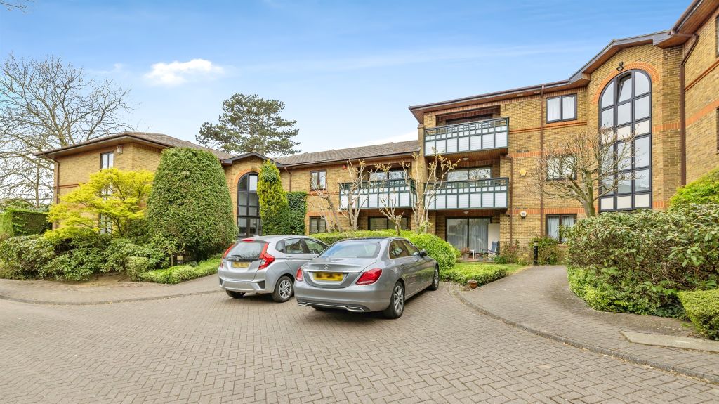 Property photo 1 of 17