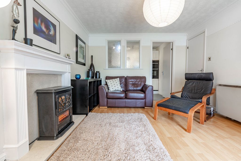 Property photo 3 of 10 Photo 1