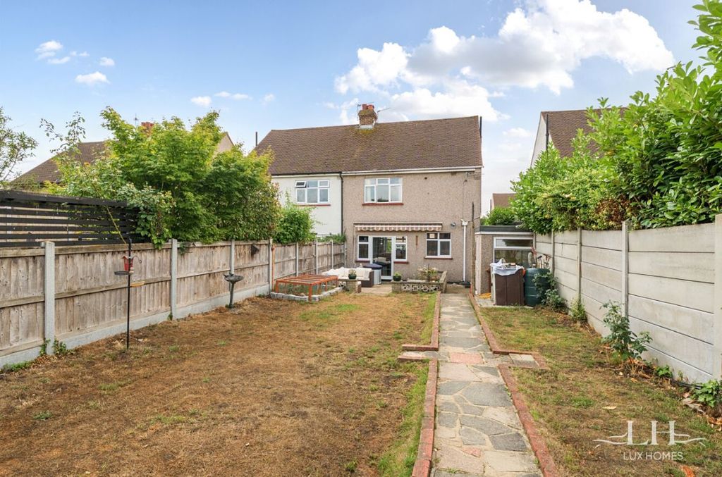 Property photo 2 of 22