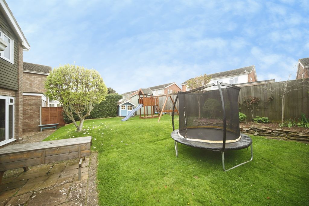 Property photo 2 of 18