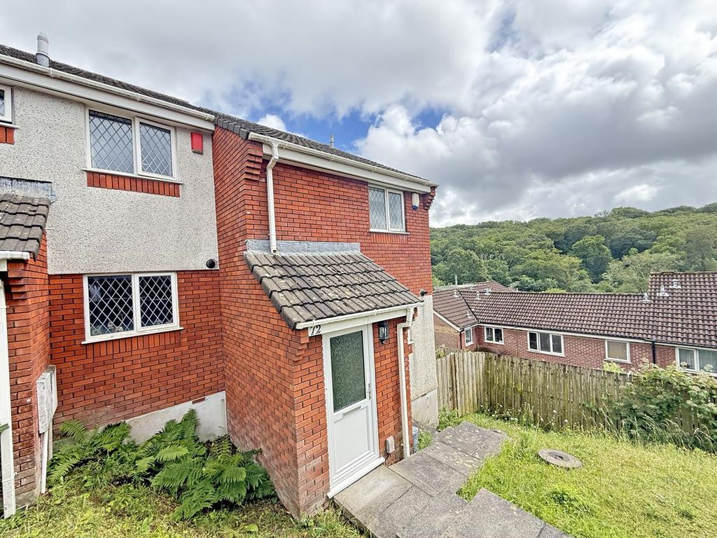 Property photo 1 of 10 Westbury Close 72 - Front.Jpeg