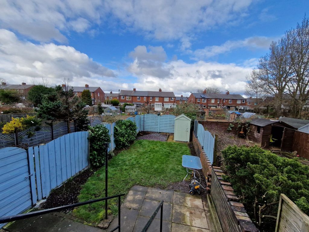 Property photo 2 of 5