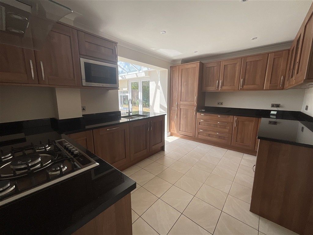 Property photo 3 of 15 Kitchen