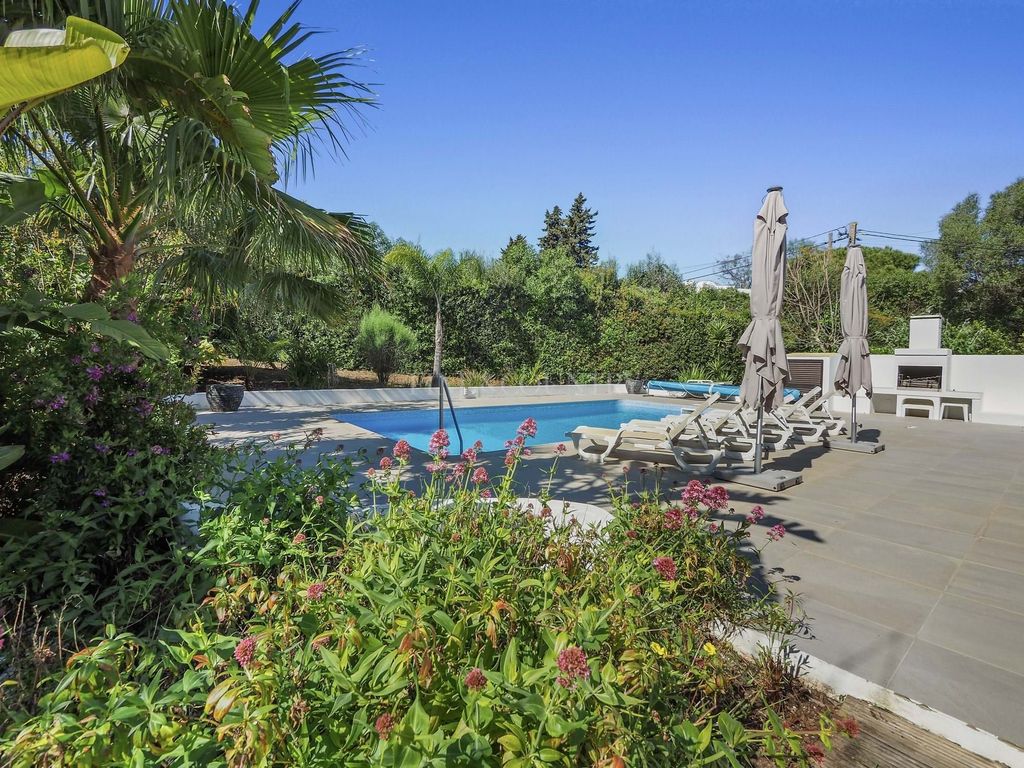 Property photo 2 of 30