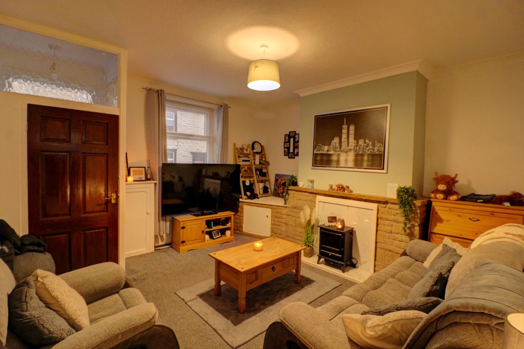 Property photo 3 of 11 3