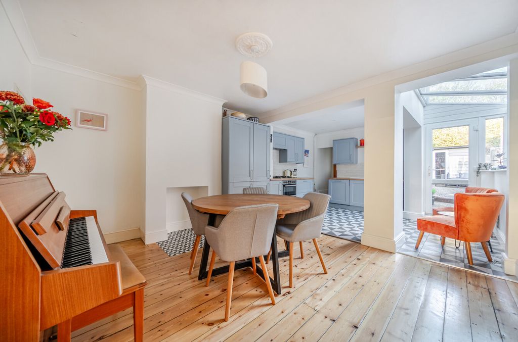 Property photo 2 of 12 1382231-6-691B00E...