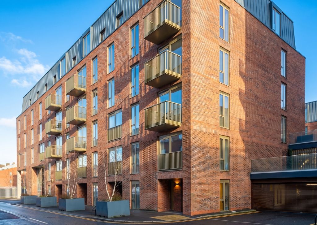 Property photo 1 of 15 External - Hulme Street - Ewemove