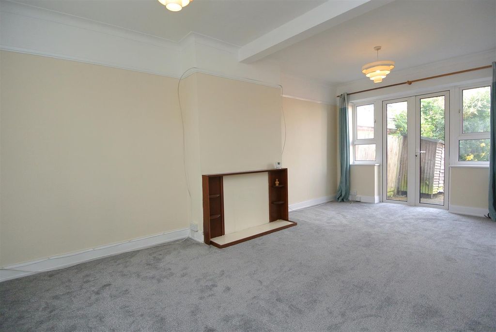 Property photo 3 of 12 Lounge Diner.Jpg