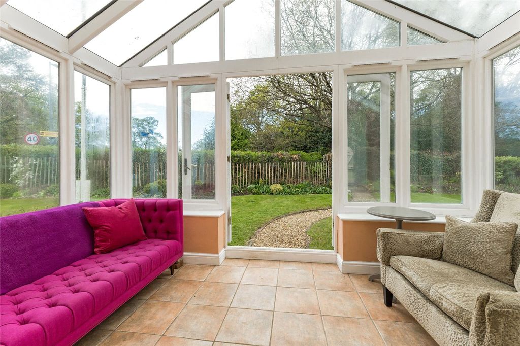 Property photo 3 of 14 Conservatory