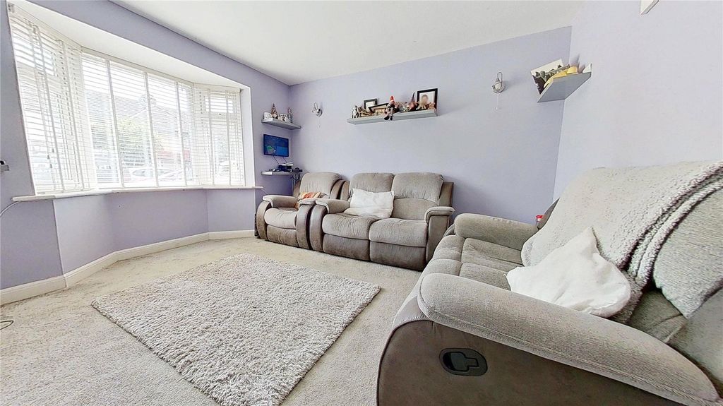 Property photo 2 of 15 Picture No. 04