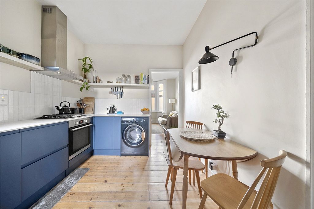 Property photo 3 of 14 Picture No. 13