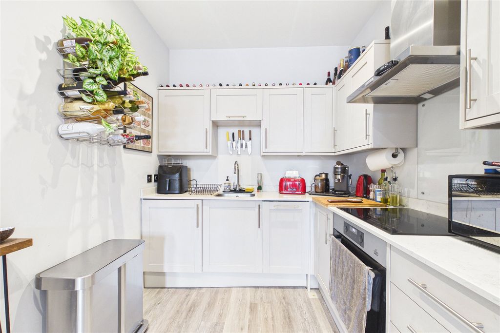 Property photo 3 of 5 Picture No. 02