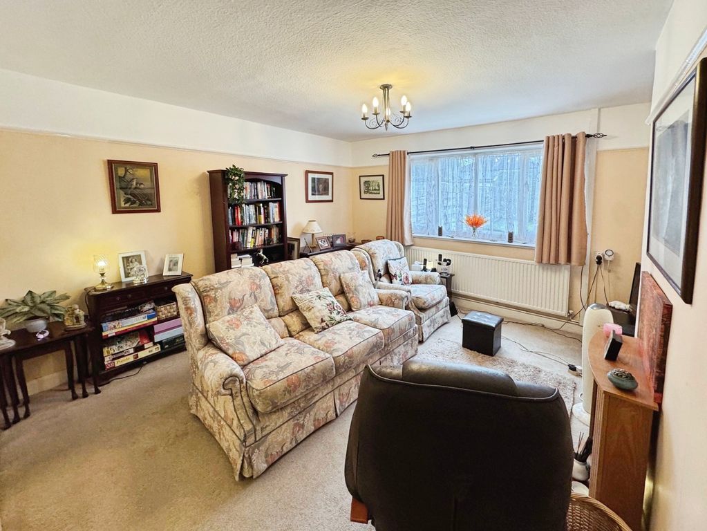 Property photo 2 of 12 Picture 2