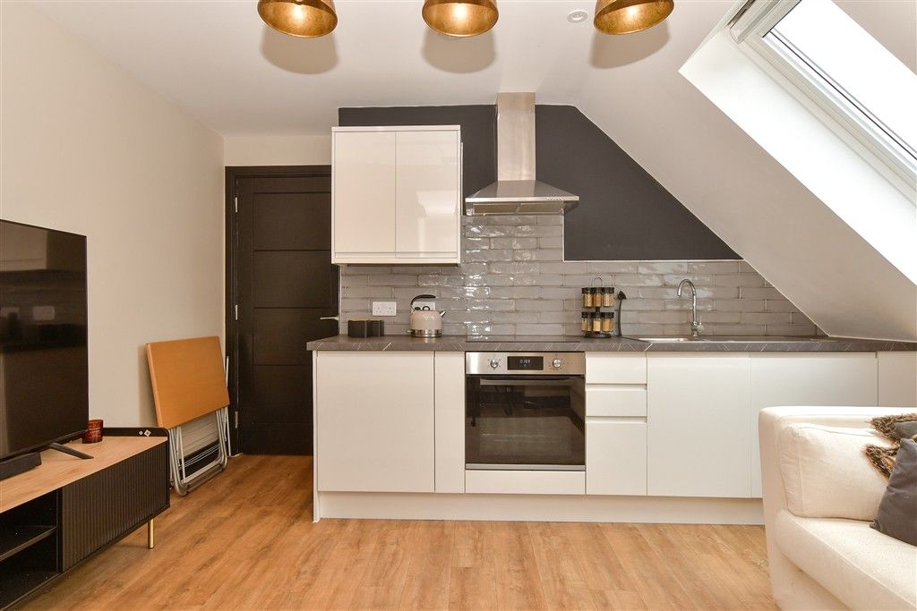Property photo 2 of 9 Kitchen