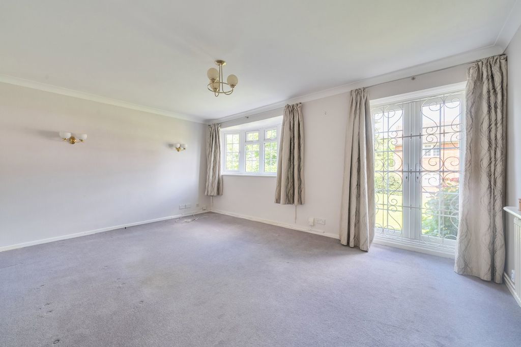 Property photo 3 of 16