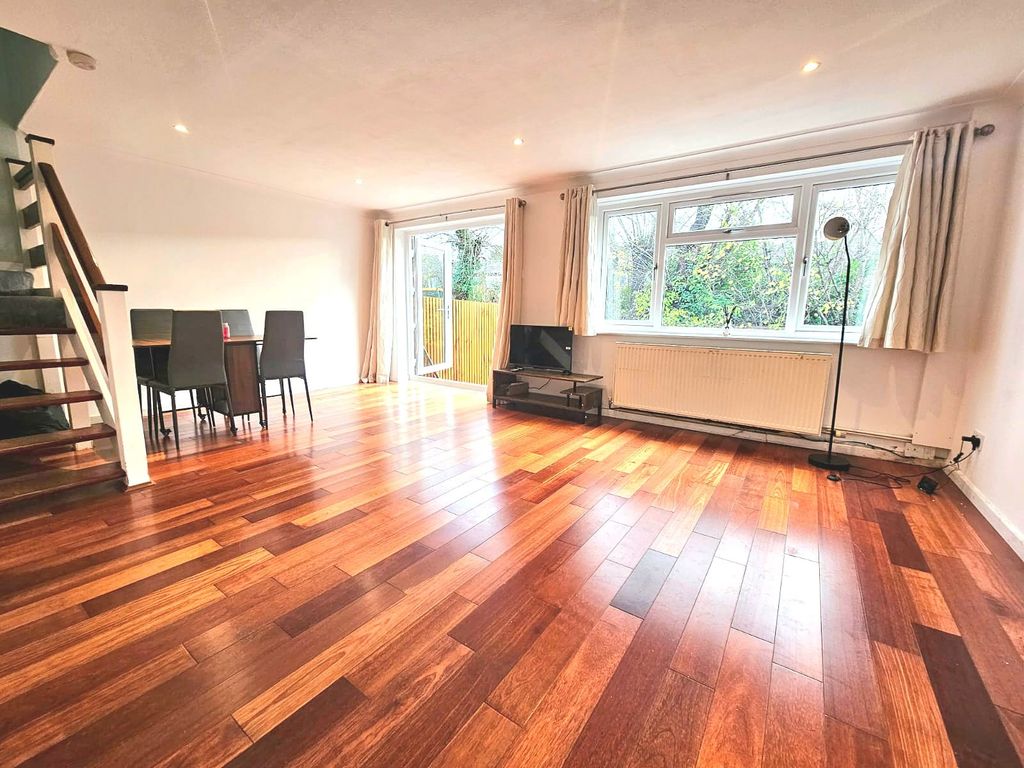 Property photo 1 of 14 Whatsapp Image 2025-12-06 At 10.01.37_3644B672