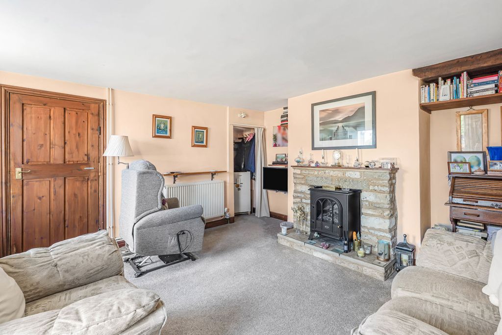 Property photo 3 of 30 27_86999.Jpg