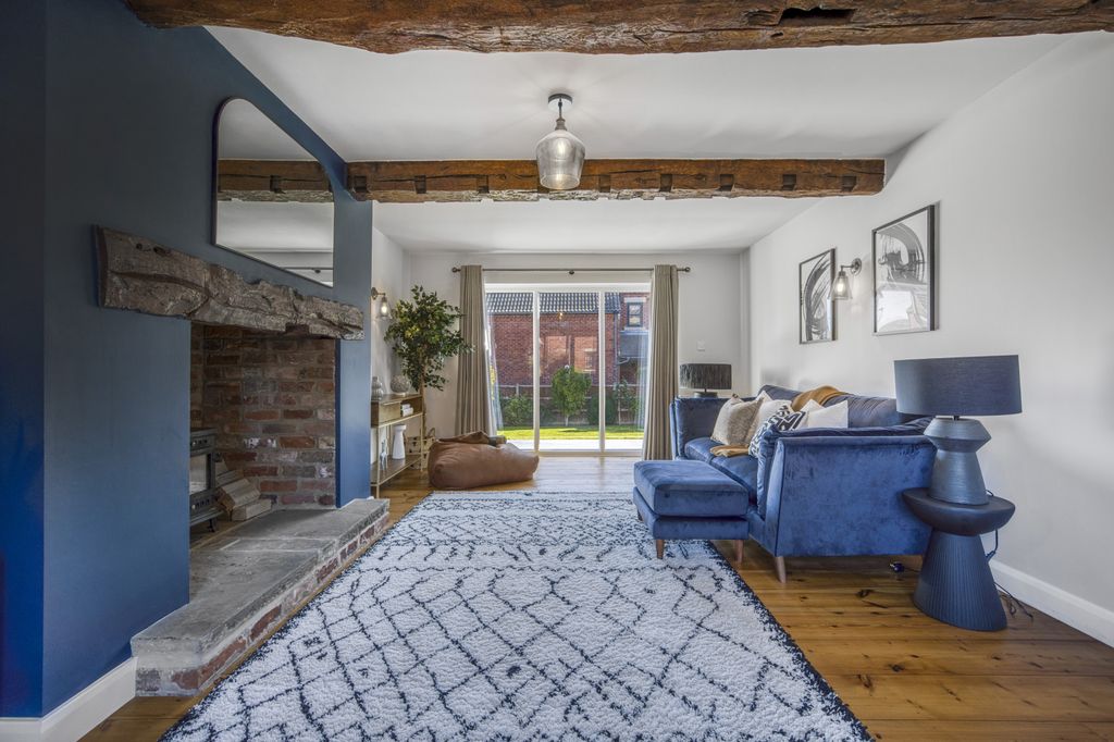 Property photo 3 of 27