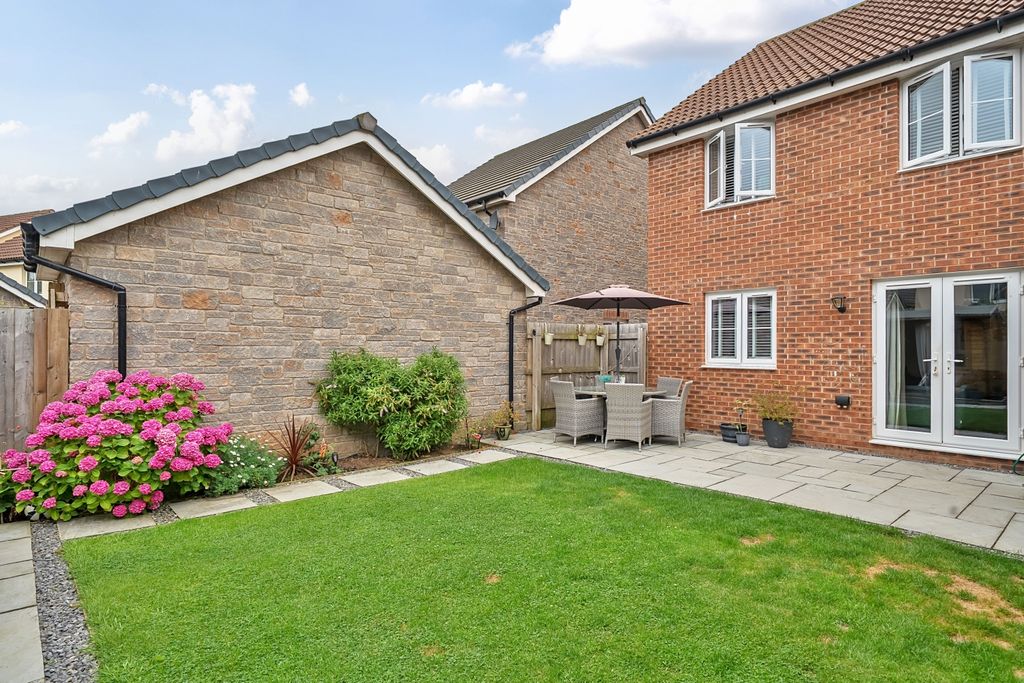 Property photo 1 of 18 1325517-14-68793Ea4051A6