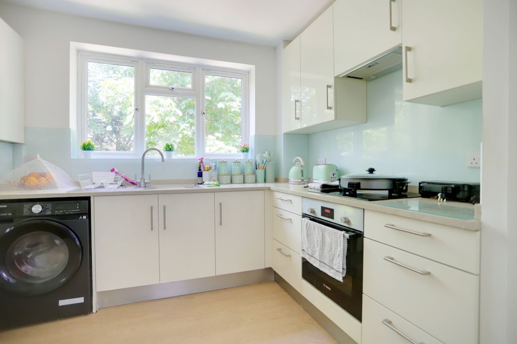 Property photo 3 of 10 Img_0173-Img_0175