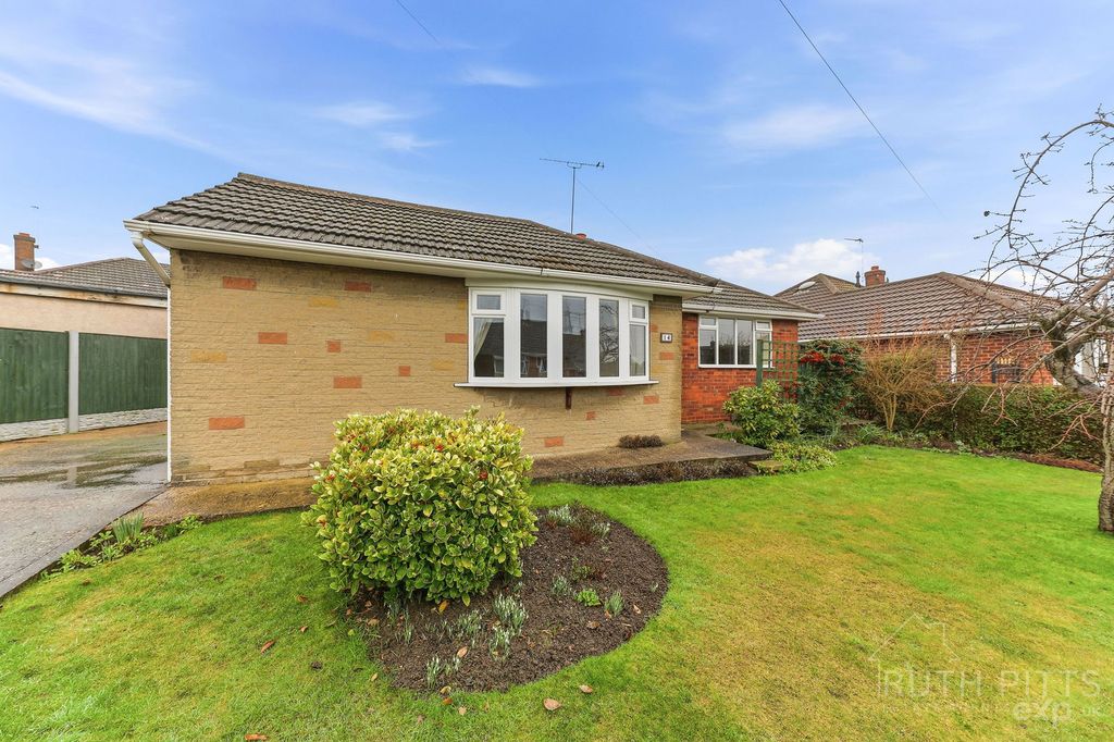 Property photo 1 of 27